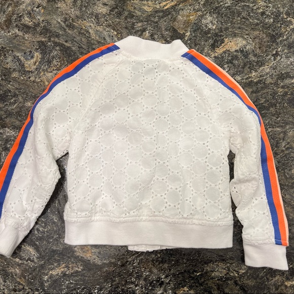 Two piece outfit- jacket and capris - Picture 5 of 9